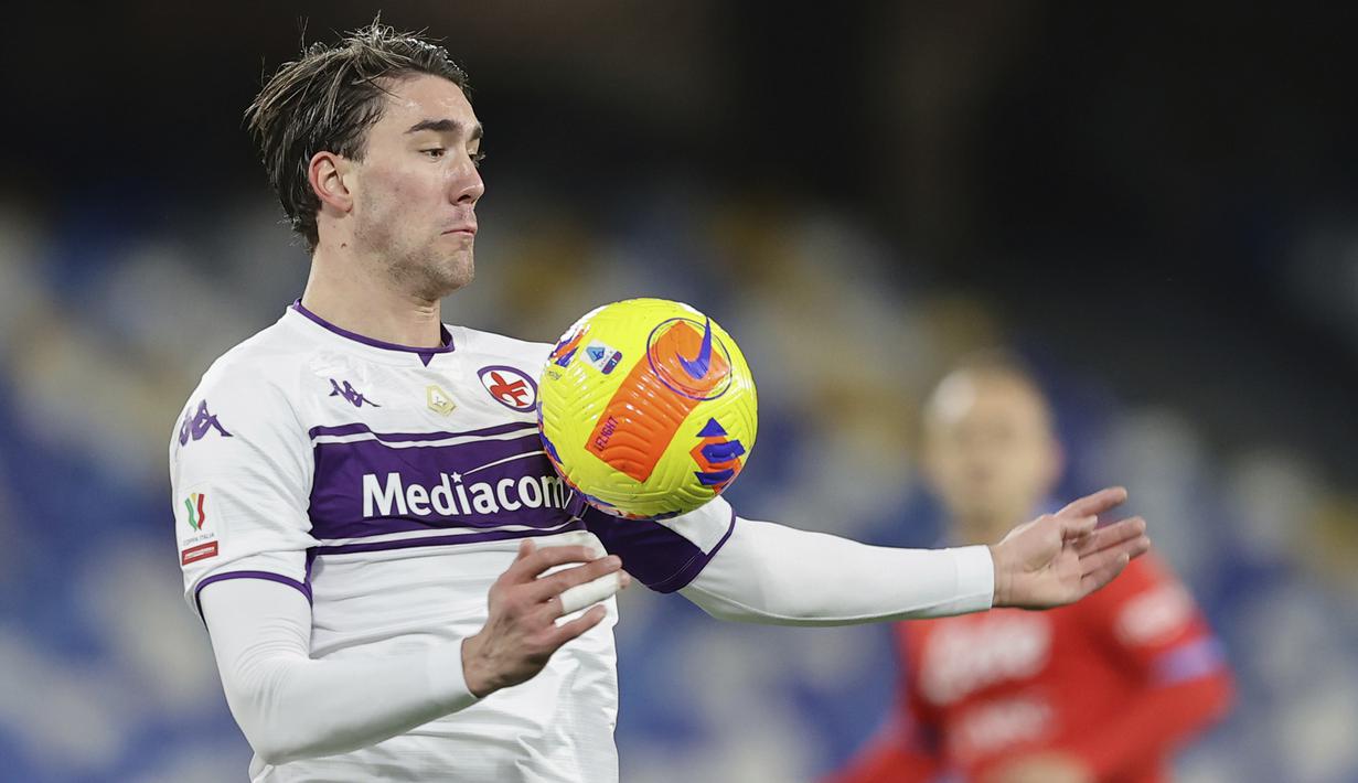 Juventus dan Fiorentina merupakan dua tim elite di Liga Italia. Keduanya dipenuhi pemain berkelas yang mampu menunjukkan kualitasnya di kompetisi Serie A. Tak jarang, Fiorentina menjadi klub pemasok para pemain berkelas yang kemudian menjadi bintang di Juventus. (LaPresse via AP/Alessandro Garofalo)