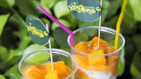 Untuk mendapatkan satu cup King Mango Thai tapi malas untuk mengantri hingga berjam -jam sudah banyak sekali orang yang membuka jasa untuk pemesanan minuman King Mango Thai.