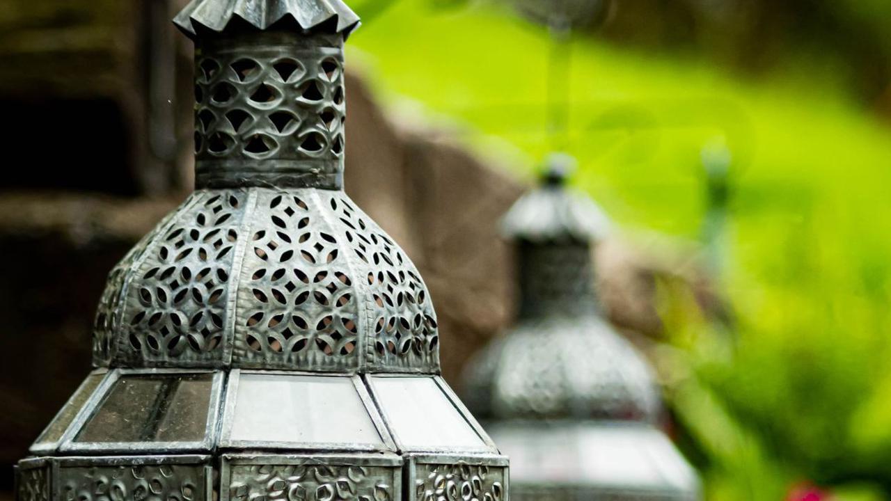 <b>Pantun Agama Islam Lucu yang Mengihur</b>