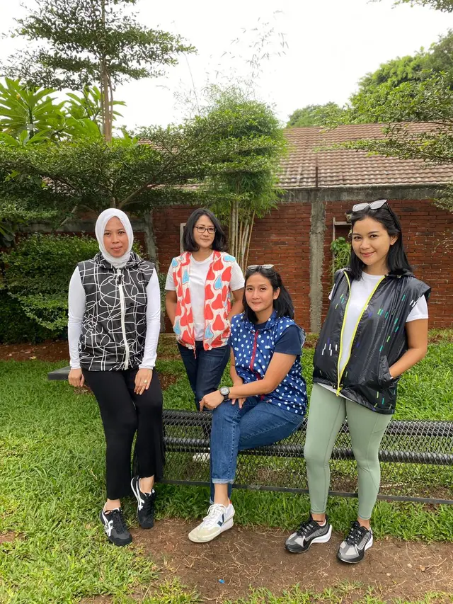 Vest dan Jaket koleksi Amerie Dujour