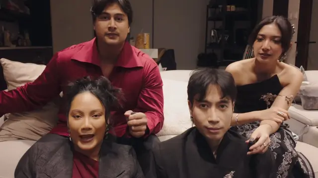 Gaya Artis dan Musisi Hadir Kondangan Kerabat.