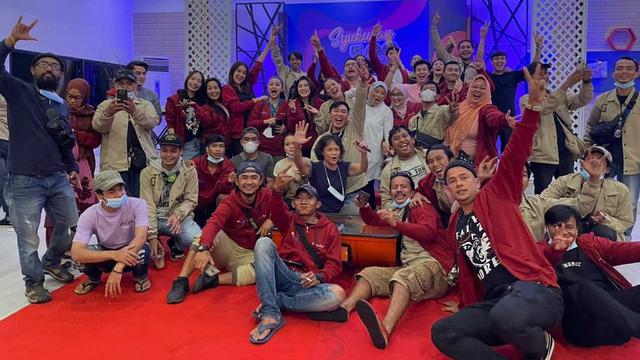 6 Momen Syukuran 100 Episode Love Story The Series, Penuh Kehangatan