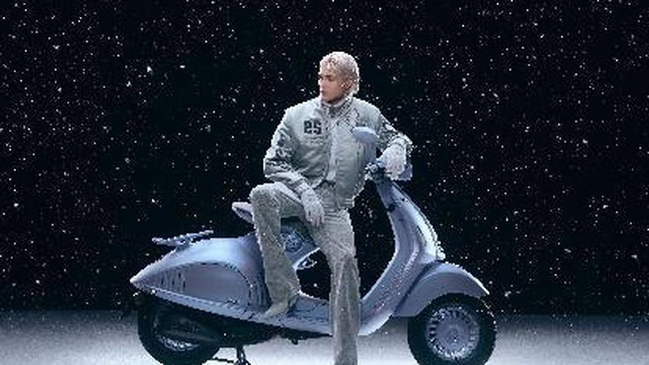 Vespa 946 Snake