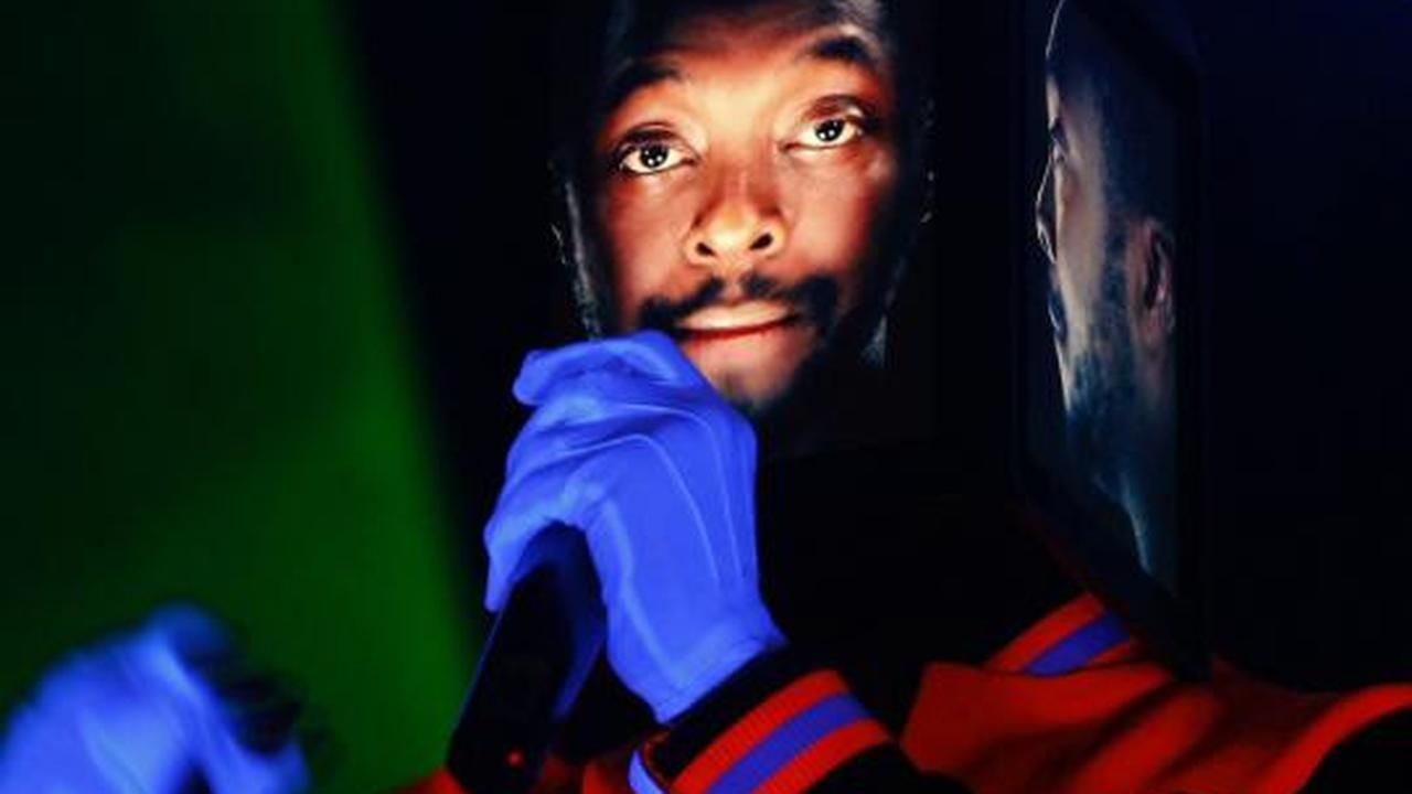 Will.I.am sulap iPad jadi topeng hidup