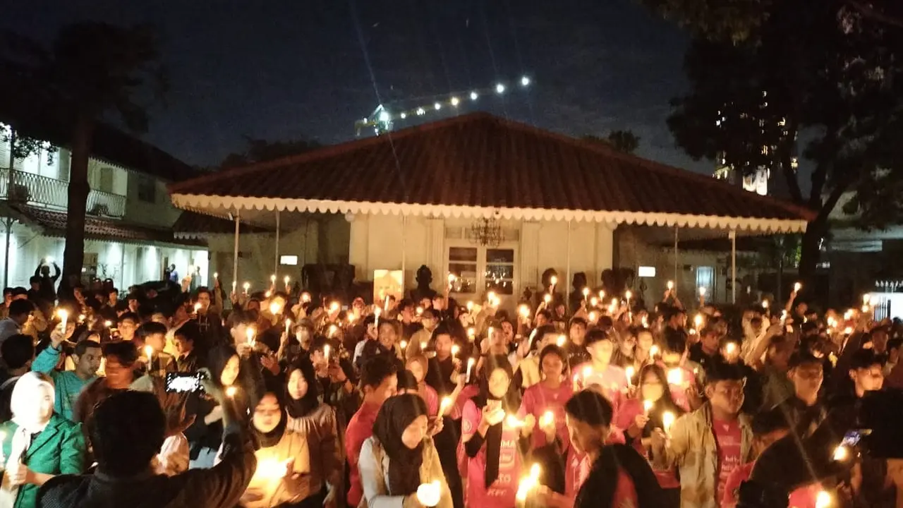 Aksi 1000 Lilin dan Doa Bersama