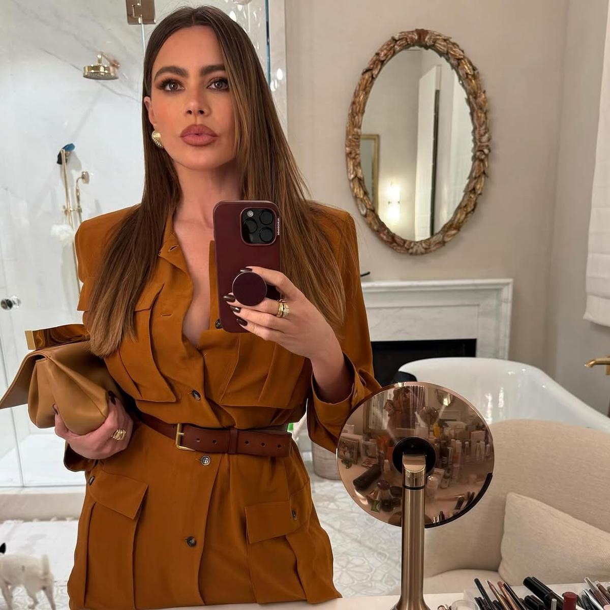 Sofia Vergara dan Lewis Hamilton Dikonfirmasi Hanya Berteman