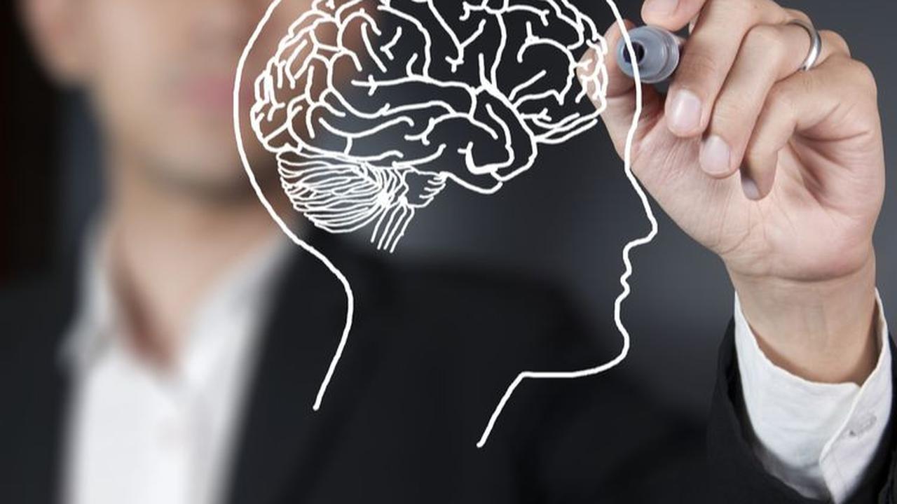 Banyak yang mengatakan jika seseorang yang memiliki Intelligence Quotient (IQ) di atas 200, maka orang itu merupakan golongan dengan kategori Manusia Super Jenius atau bisa dikatakan Genius tidak terukur.
