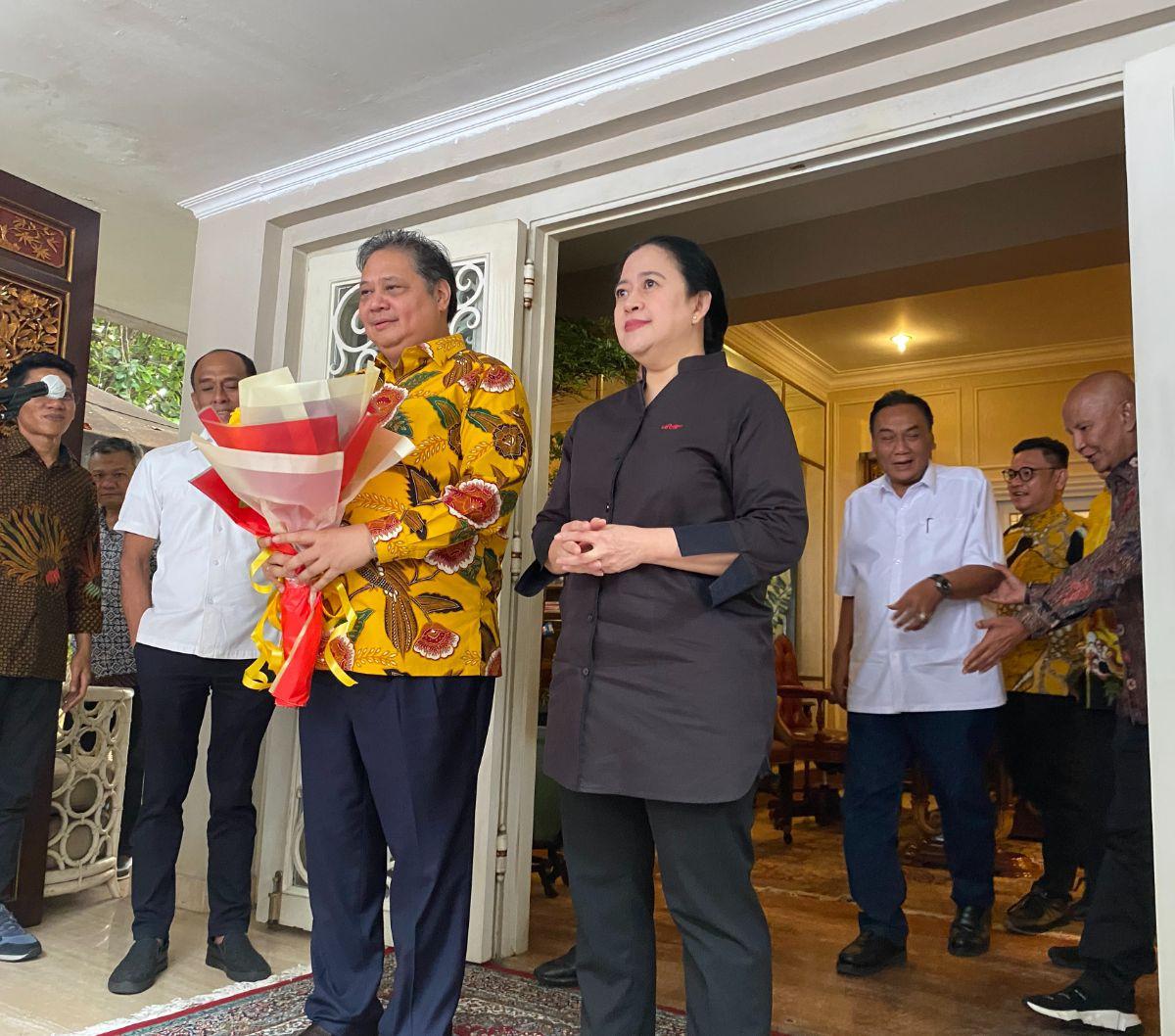 Sedangkan, dari Partai Golkar turut hadir Sekretaris Jenderal Partai Golkar Lodewijk Freidrich Paulus, Wakil Ketua Umum Partai Golkar Melchias Markus Mekeng dan Ketua DPP Partai Golkar Ace Hasan Syadzily.