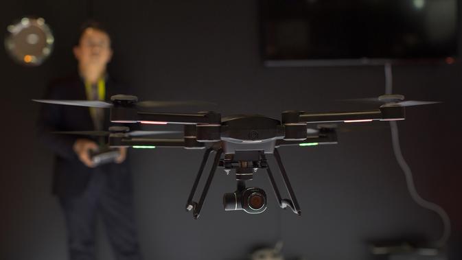 Ilustrasi Drone, sebuah pesawat  tanpa awak GDU Byrd Premium yang diterbangkan pada acara Consumer Electronic Show (CES) 2017 di Las Vegas, Nevada, (06/1/ 2017). (DAVID McNew / AFP)