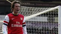 Sebelum Hengkang, Gelandang Arsenal Ingin Angkat Piala
