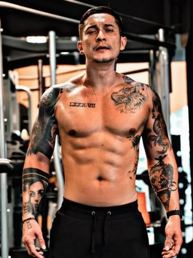 6 Potret Transformasi Miller Khan, Perut Sixpacknya 'Menghilang' Usai Menikah