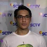Afgan Syahreza baru saja menggelar konser ‘Sound of Love’ di SCTV. Ternyata ada sedikit kesedihan, saat Rossa tak bisa hadir di hari spesial Afgan saat itu. Menurut Afgan, Rossa adalah kembarannya dan orang terdekat Afgan saat ini.