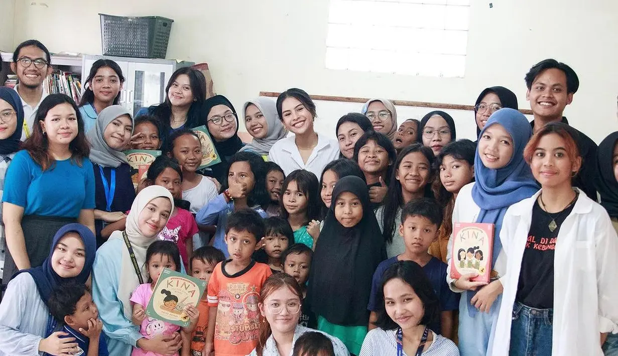 Pesona cantik Maudy Ayunda tunjukkan aura keibuan yang bikin semua orang terpana [@maudyayunda]