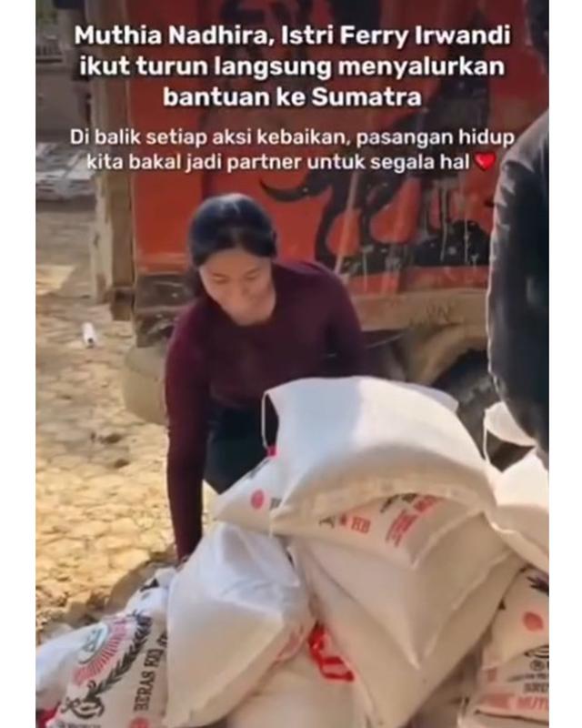 Dampingi suami dalam aksi sosial di Sumatra, 6 potret Muthia Nadhira istri Ferry Irwandi jadi relawan