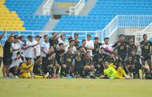 Laga Dilanjutkan Setelah Rusuh, Persijap Kalahkan Persela Pastikan Tiket Playoff Promosi Liga 1