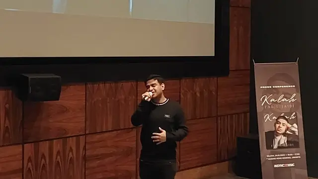 Fadil Jaidi sempat pamer foto cincin, ternyata bukan untuk lamaran, melainkan promosi lagu baru