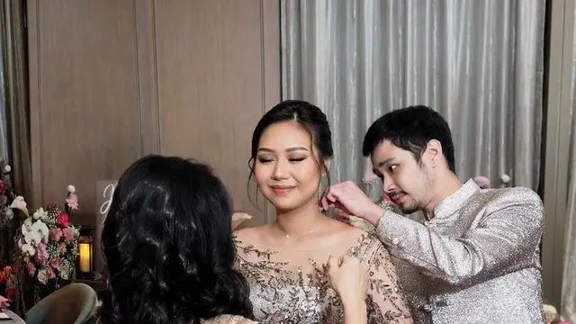 8 Pesona Sisca Kohl dalam Balutan Gaun Mewah dan Elegan di Momen Lamaran Tingjing