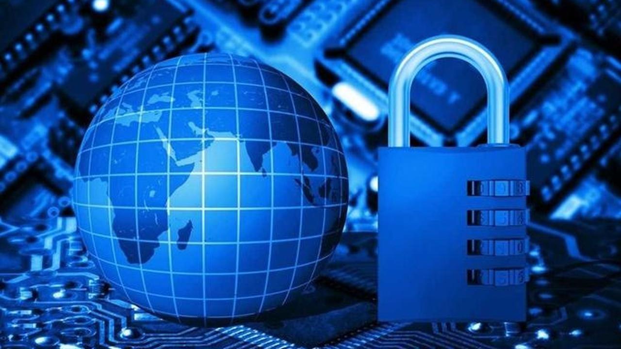 Usman mengatakan, pihaknya masih memeriksa informasi tersebut. Namun, dia menyebut bahwa data visa memang berada pada sistem yang sama dengan Sistem Informasi Manajemen Keimigrasian (Simkim).