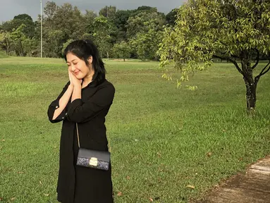Rania Salsabila merupakan anak kedua pelatih sepak bola Nil Maizar. Ia juga mencuri perhatian publik, lantaran memiliki paras yang cantik. (Liputan6.com/IG/@chaaarania)