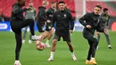 Laga kedua tim akan digelar di Stadion Wembley pada Minggu (2/6/2024) dini hari WIB. (Glyn KIRK/AFP)