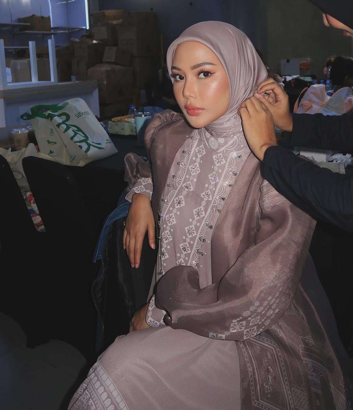 Bisa Jadi Inspirasi, Gaya Hijab Dara Arafah yang Cocok dalam Berbagai Penampilan
