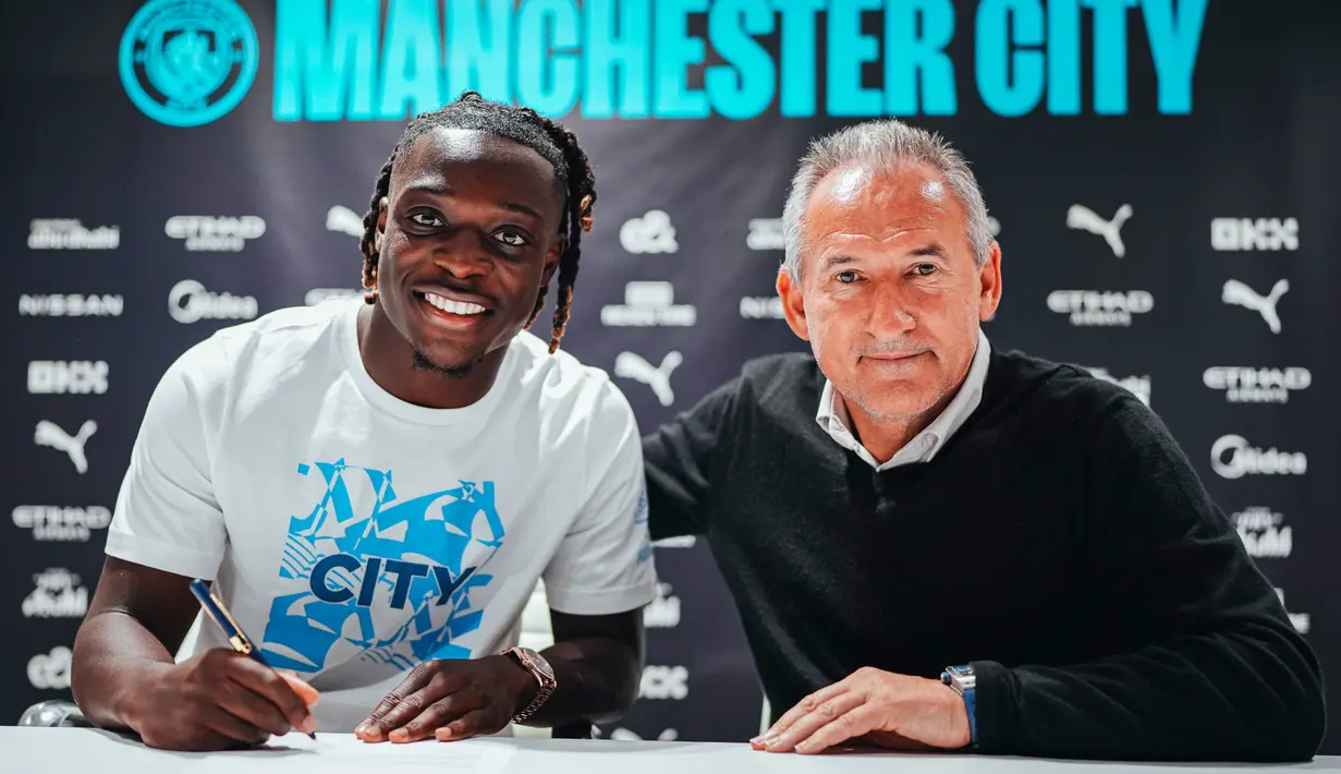 Doku bakal jadi penggawa Cityzens setidaknya hingga tahun 2028 mendatang. (FOTO: twitter.com/ManCity)