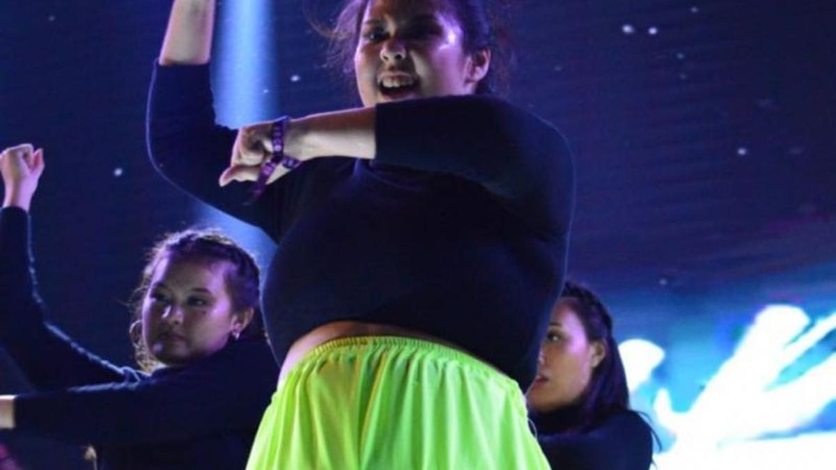 Berbakat, Remaja Ini Berani Ekspresikan Dirinya Lewat Menari - Page 3