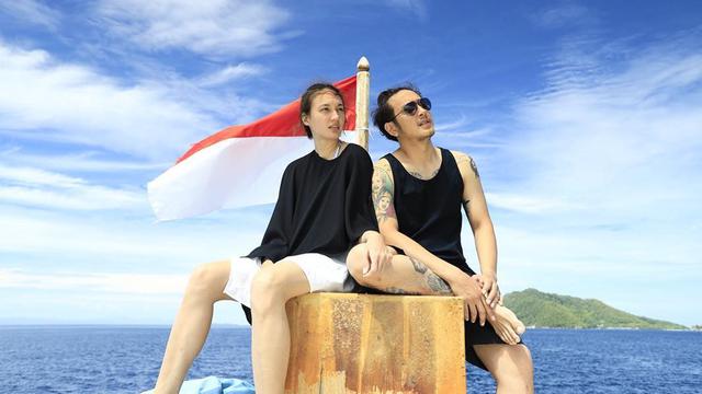 Nadine Chandrawinata dan Dimas Anggara.