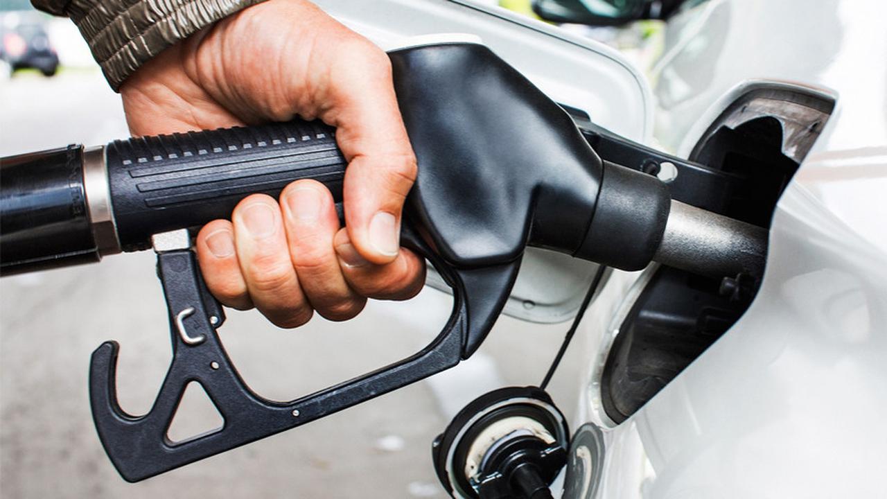 Ilustrasi foto harga BBM (carfromjapan.com)