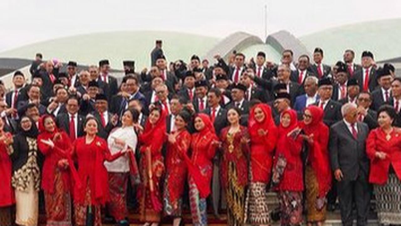 Hidup Penuh Keajaiban, Denny Cagur Pertama Kali ke DPR saat SMA Tak Disangka 30 Tahun Kemudian Jadi Anggota Dewan