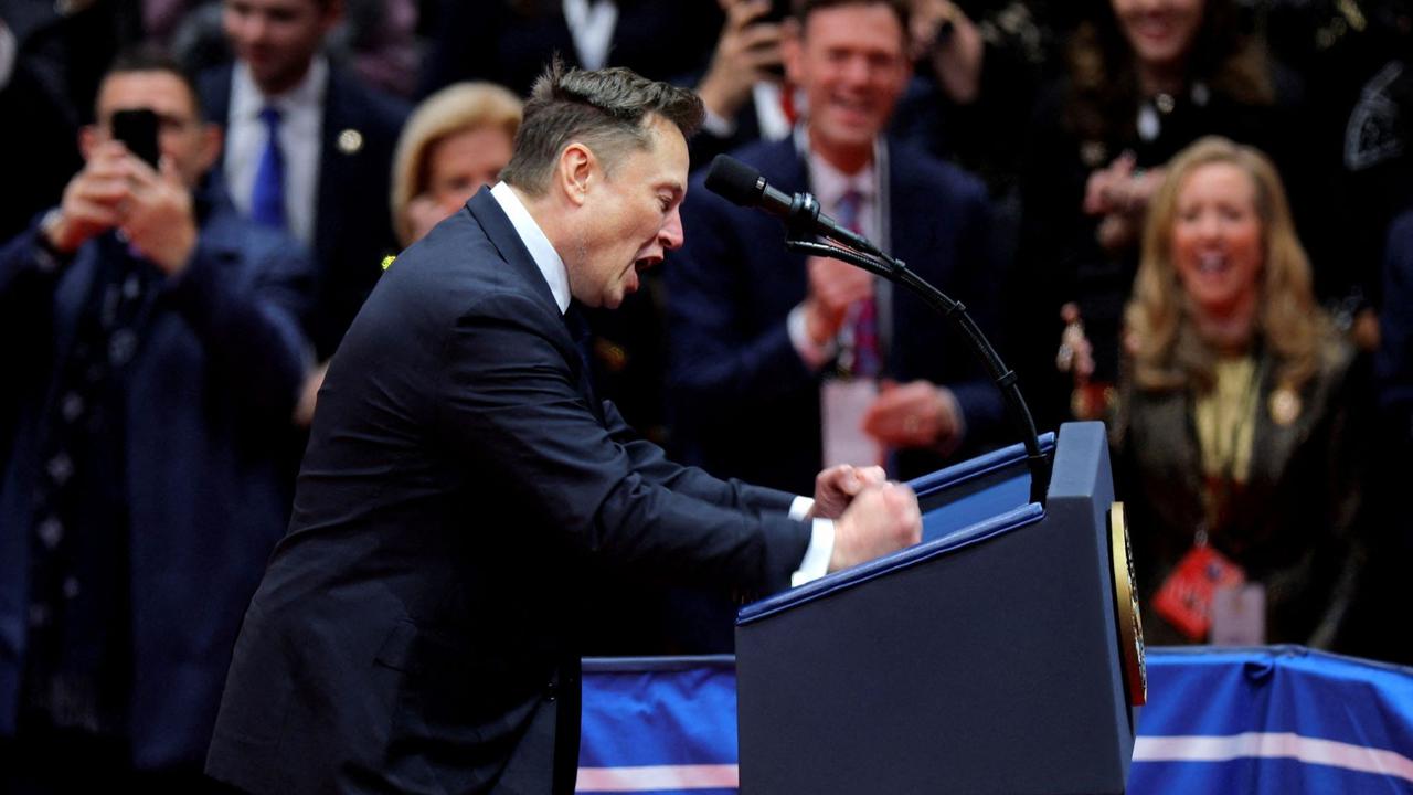 Gaya Elon Musk diduga hormat Nazi saat rayakan pelantikan Donald Trump