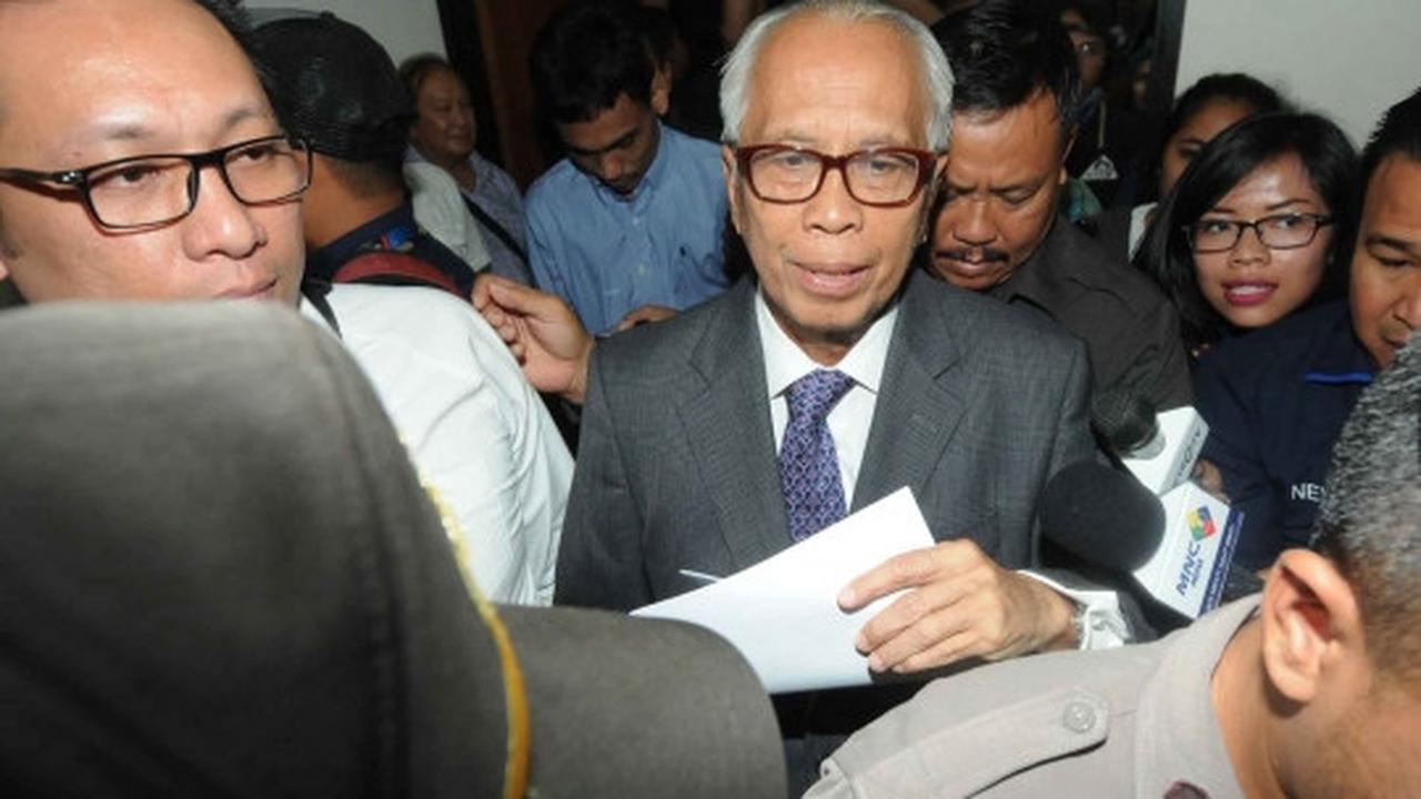 Hakim izinkan OC Kaligis berobat, sidang perdana kembali ditunda