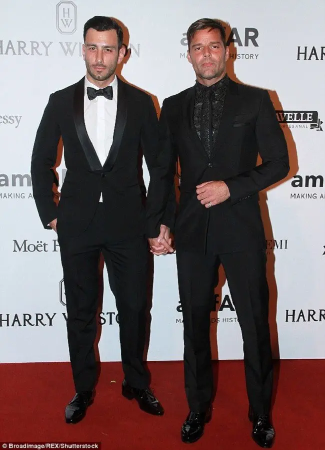 Ricky Martin bersama tunangannya Jwan Yosef. (via. Dailymail)