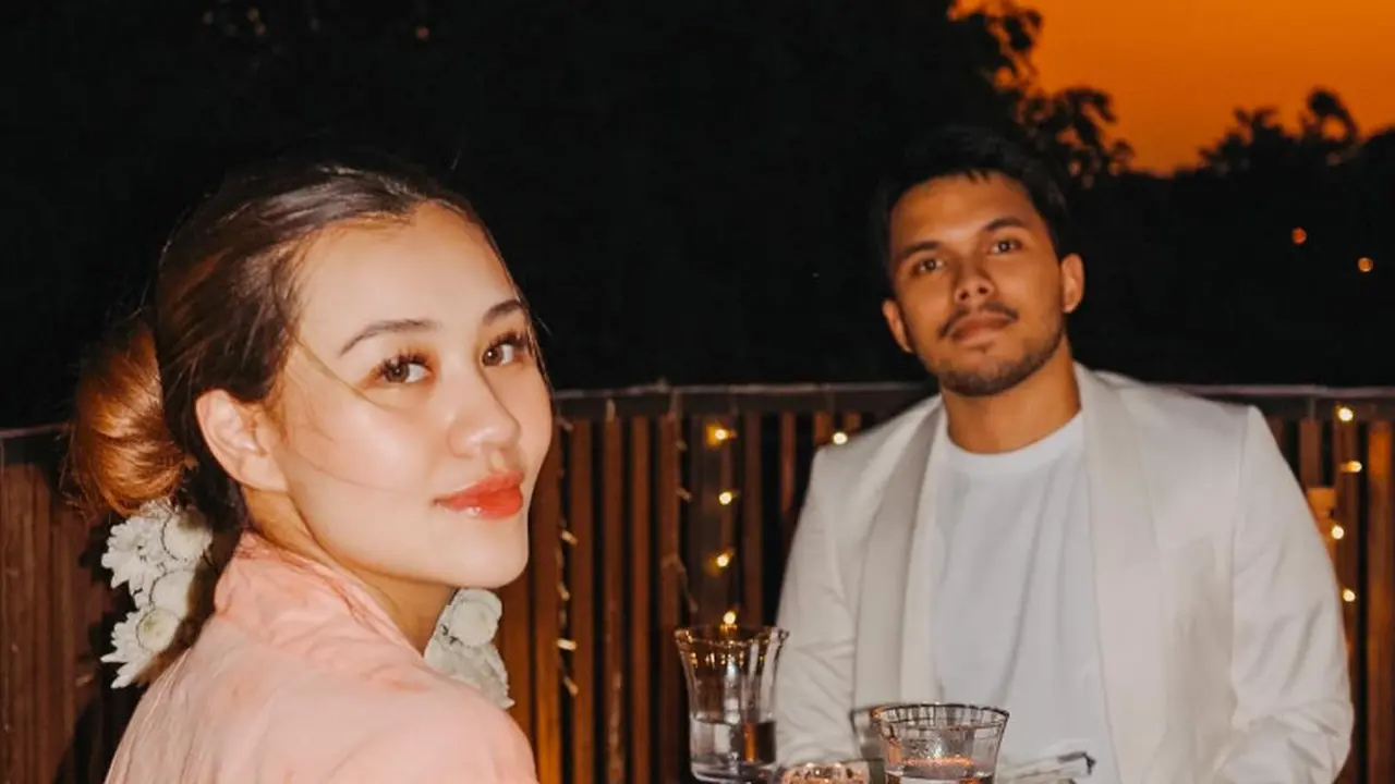 Potret Dinner Anniversary Aaliyah Massaid dan Thariq Halilintar di Bali