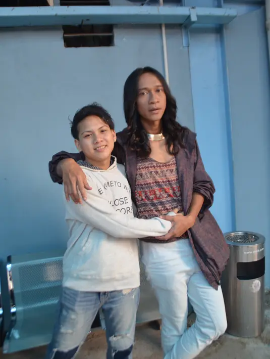 Terinspirasi dari kasus Deddy Corbuzier dalam mencari heters, ia berniat memburunya. Niat memburu haters itu akhirnya di cegah istri. Ia lebih baik mendoakan dari pada membuang-buang tenaga untuk mencarinya. (Deki Prayoga/Bintang.com)