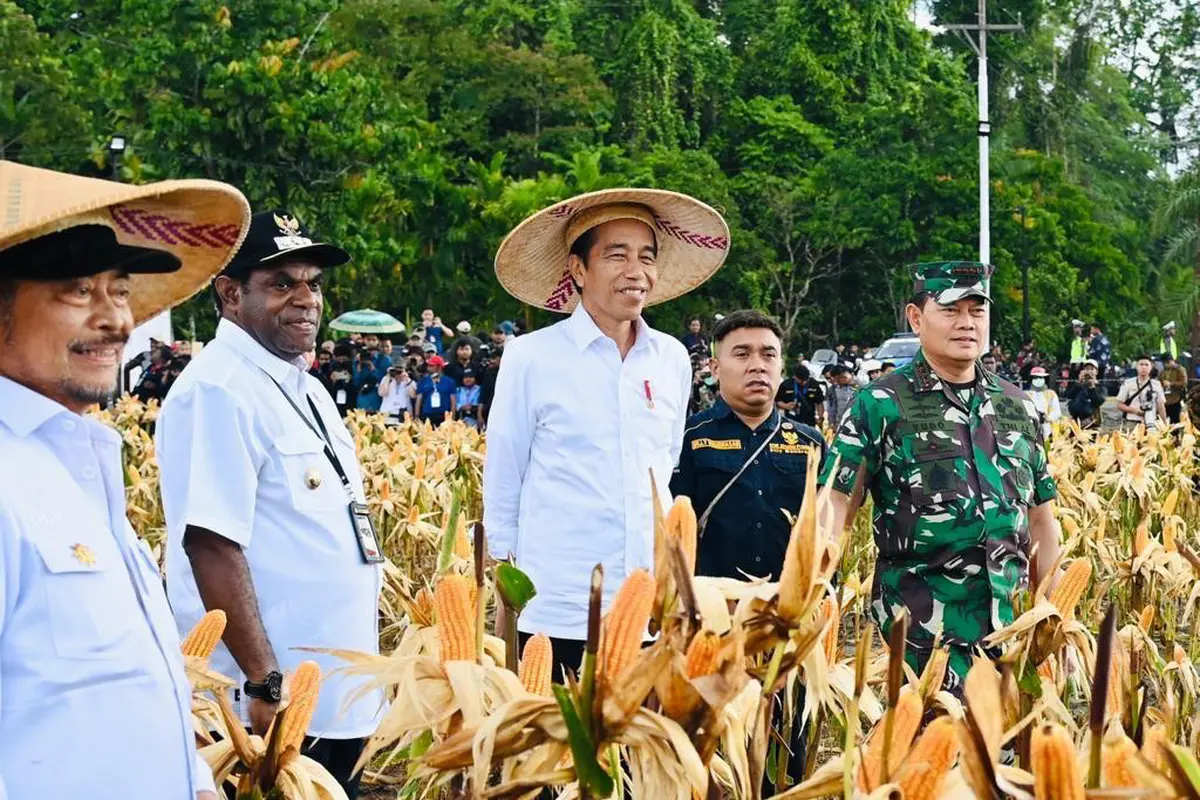 Jokowi.