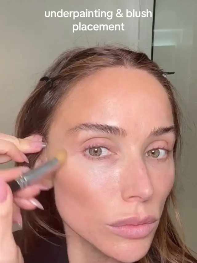 Cara Membuat Underpainting Makeup dari MUA Kendall Jenner & Hailey Bieber, Kunci Tampil Flawless Natural