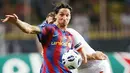 Penyerang Barcelona, Zlatan Ibrahimovic beraksi di laga Piala Super Eropa menghadapi Shakhtar Donetsk pada 28 Agustus 2009 di Stade Louis II di Monaco. AFP PHOTO/VALERY HACHE