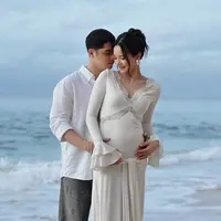 Alyssa Daguise Maternity Shoot di Pantai bersama suaminya, Al Ghazali. [@alyssadaguise]