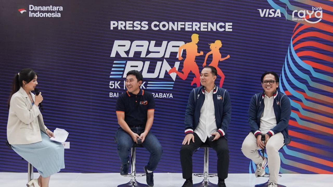 Konferensi pers presale Raya Run ini dihadiri oleh Direktur Bisnis Bank Raya Kicky Andrie Davetra, Walikota Surabaya Eri Cahyadi dan COO 20FIT Novi Eastiyanto.