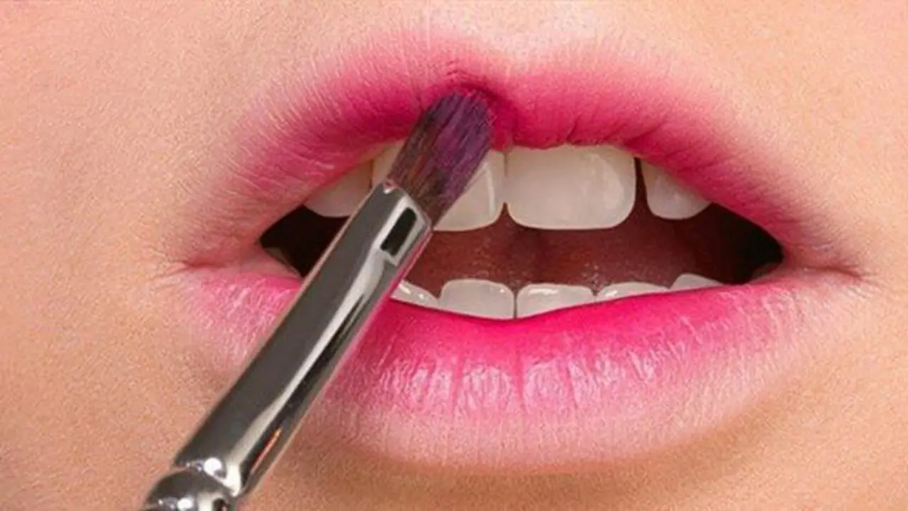 Liptint jadi senjata untuk tampil natural/copyright:nylonpink