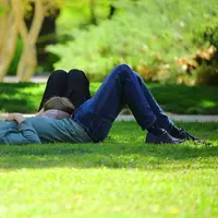 Daripada kehilangannya, lebih baik aku pendam cintaku. (Foto: pexels.com)