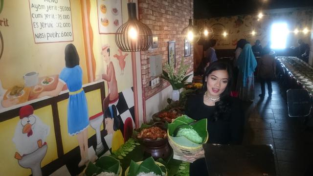 Titi Kamal Hadirkan Restoran Khas Nusantara Ayam Jerit