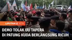 Aksi unjuk rasa menolak Undang-Undang Tapera yang digelar di Bundaran Patung Kuda, Jakarta Pusat, berlangsung ricuh, pada Selasa kemarin. Kericuhan terjadi karena massa buruh memblokir jalan.