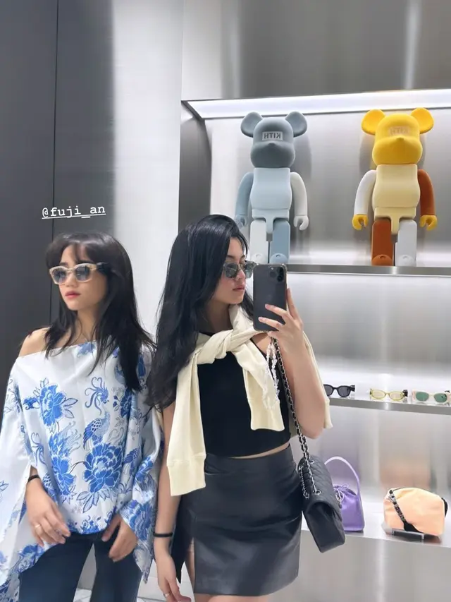 Fuji dan Sahabat Azizah Salsha