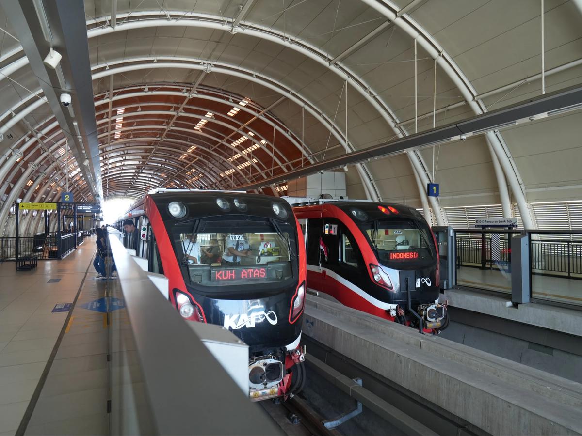 FOTO: Pengguna LRT Jabodebek Tembus Rekor Tertinggi April 2026