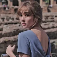 Tampil kompak dengan keluarga, gaya Gisel ini sayang untuk dilewatkan. (Sumber foto: gisel_la/instagram)