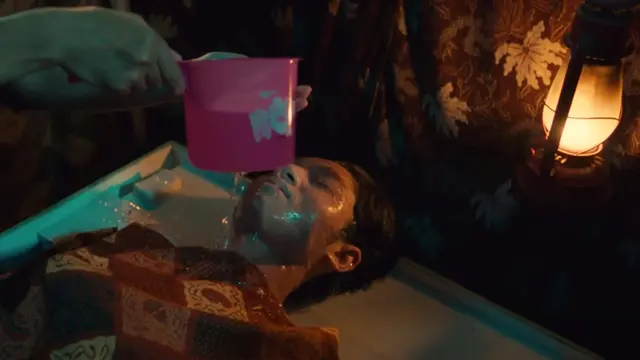 Kiesha Alvaro sebagai Fajar dalam film Siksa Neraka. (Foto: Dok. YouTube Dee Company)