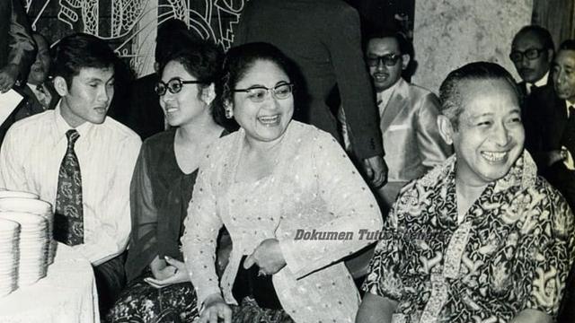 Tien Soeharto dan Soeharto