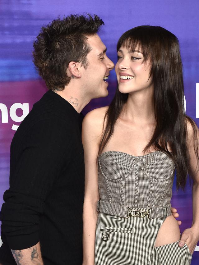 Brooklyn Beckham dan Nicola Peltz Tampil Mesra di Variety's Power of Young Hollywood 2022